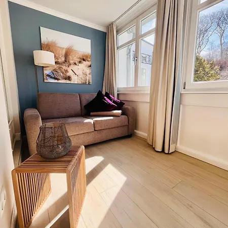 Halbinsel Moenchgut * Binz