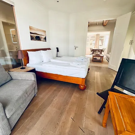 Halbinsel Moenchgut Apartament *